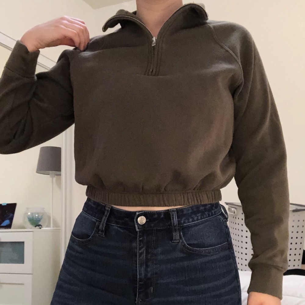 Garage cropped crew neck